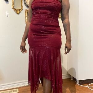 Elegant Burgundy Evening Dress